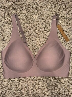 Celeste D’or Curve Scalloped Deep V Push-Up Seamless Wireless Jelly Bra